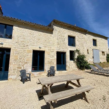 Chateau Des Loups - Les Cedres Bleus Echire Exterior foto