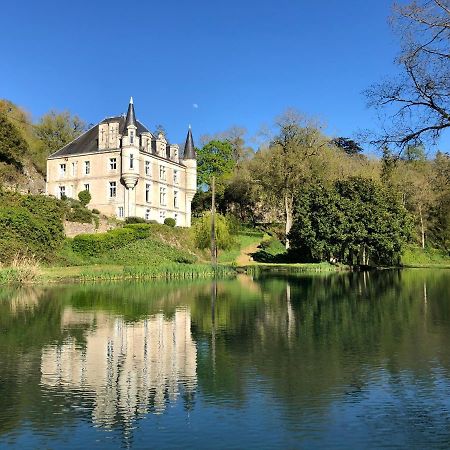 Chateau Des Loups - Les Cedres Bleus Echire Exterior foto