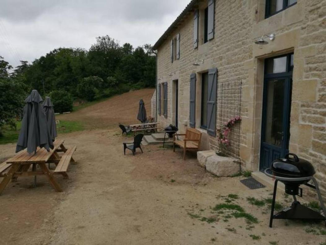 Chateau Des Loups - Les Cedres Bleus Echire Exterior foto